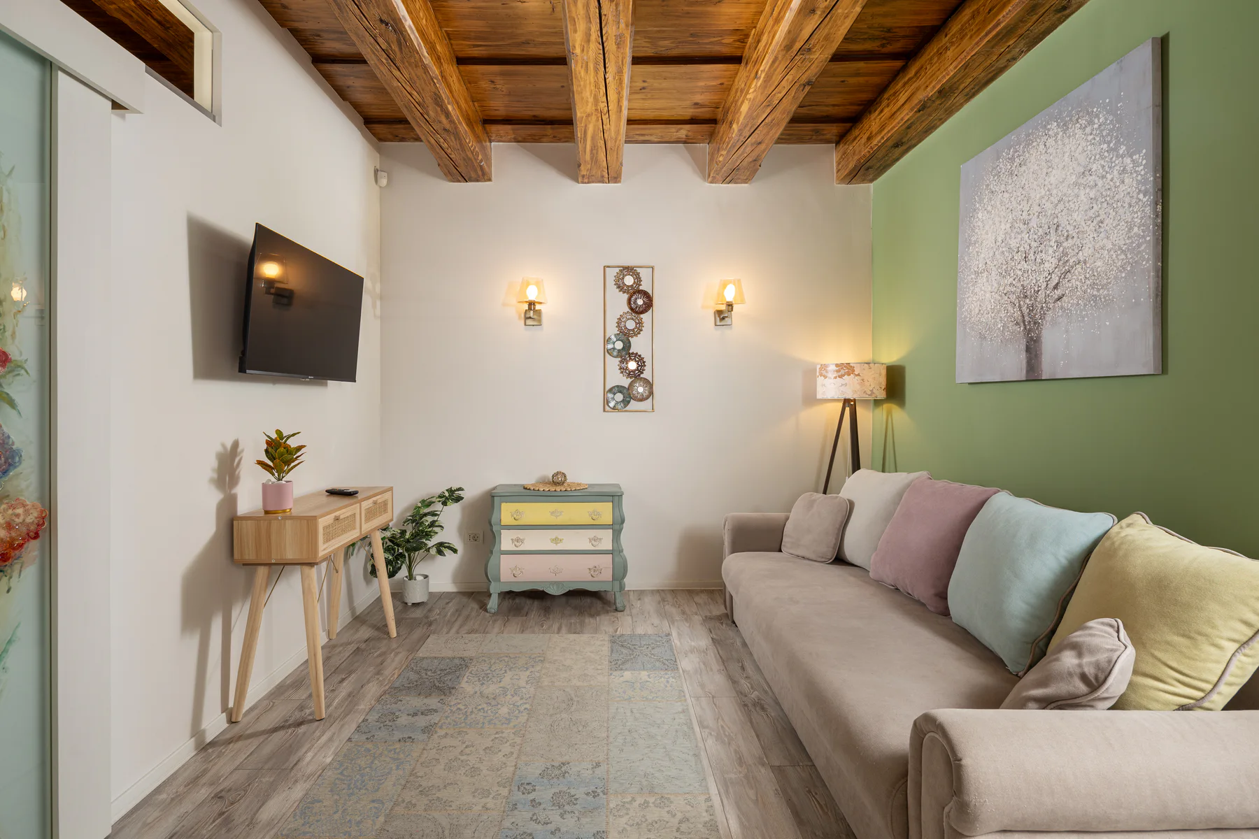 Little Julia's Hideaway