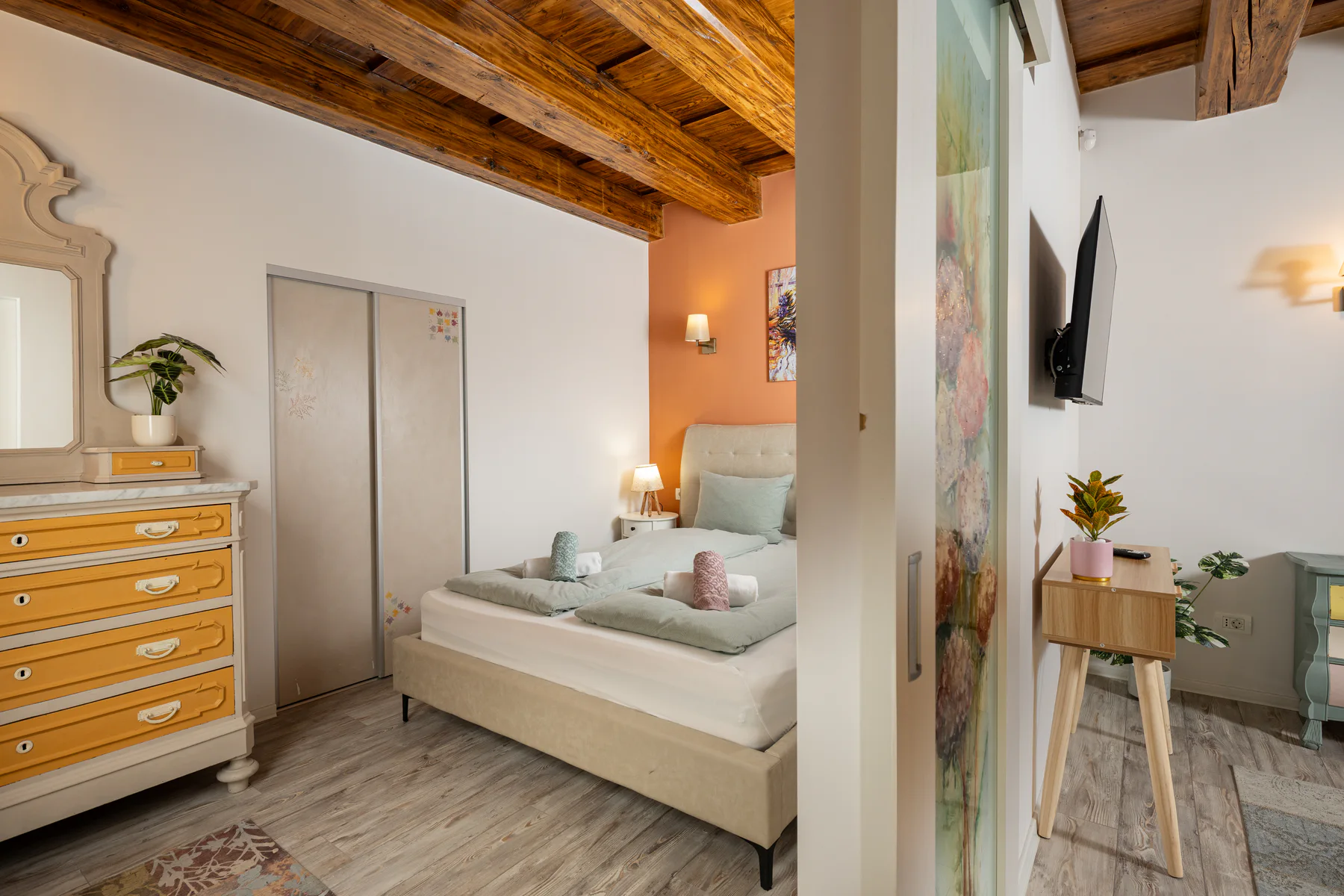 Little Julia's Hideaway — view 2